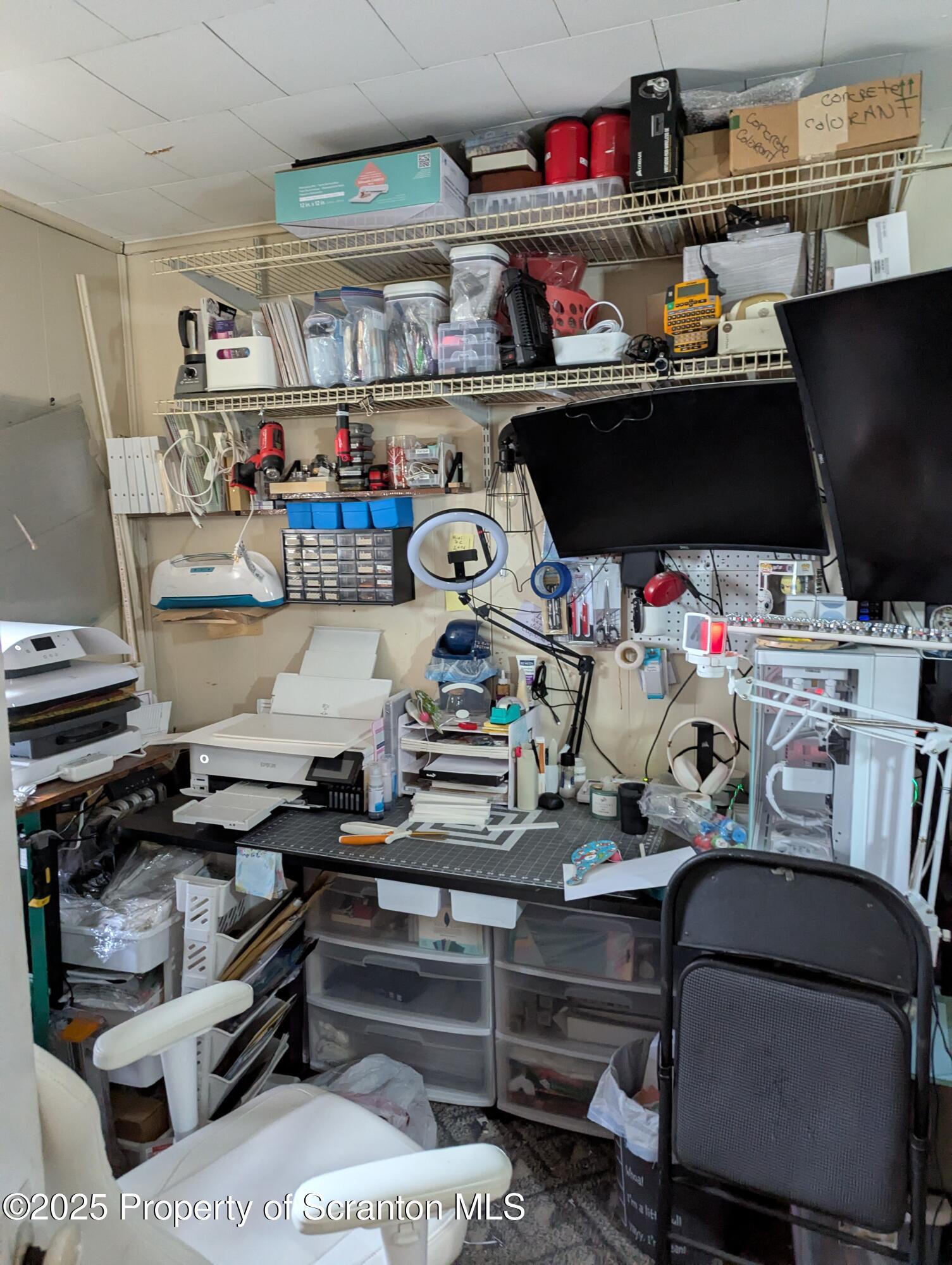 846 Capouse Avenue Scranton, PA 18509 - Photo 7 of 35