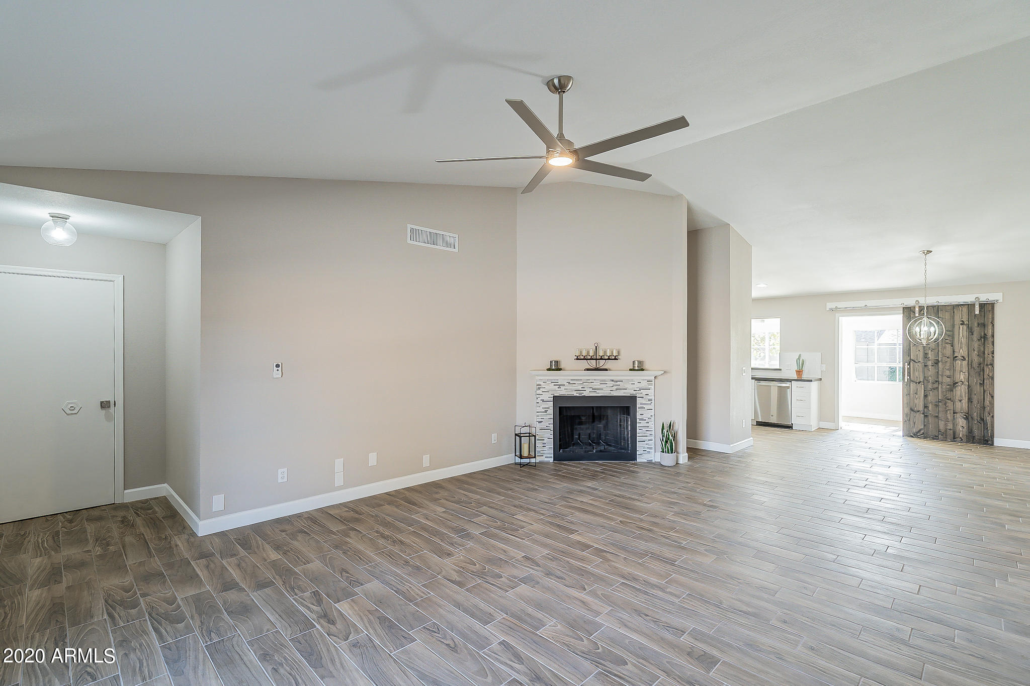 4413 East Frye Road Phoenix, AZ 85048 - Photo 3 of 27 Frye-5