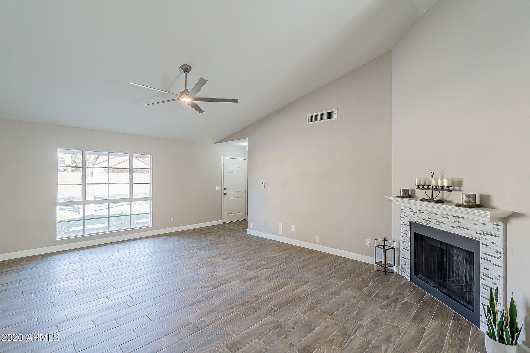 4413 East Frye Road Phoenix, AZ 85048 - Photo 4 of 27 Frye-6