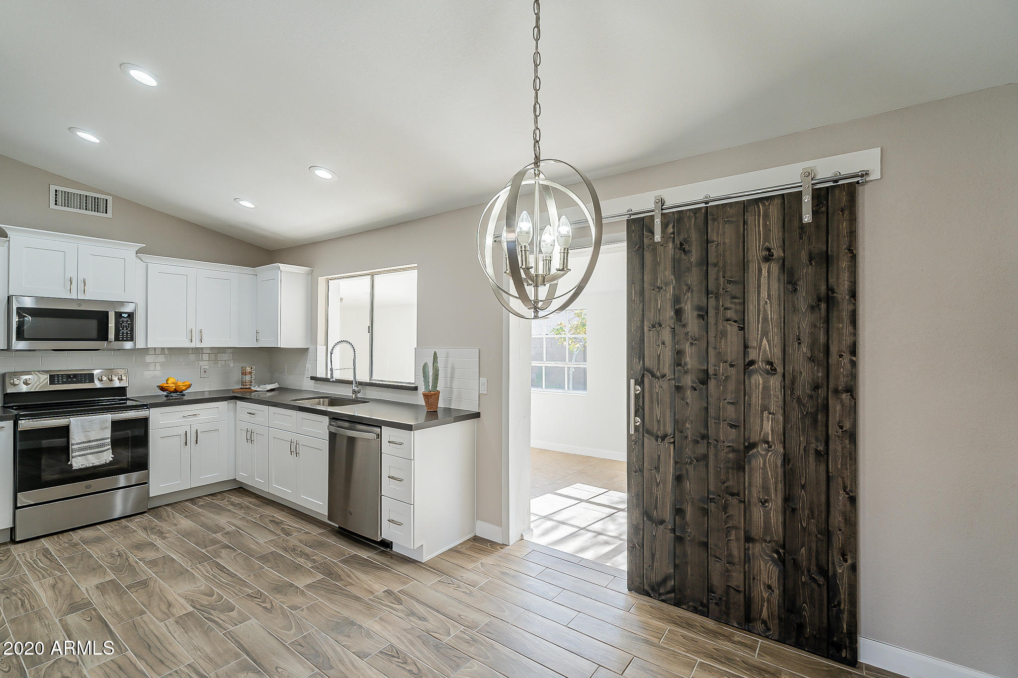 4413 East Frye Road Phoenix, AZ 85048 - Photo 6 of 27 Frye-8