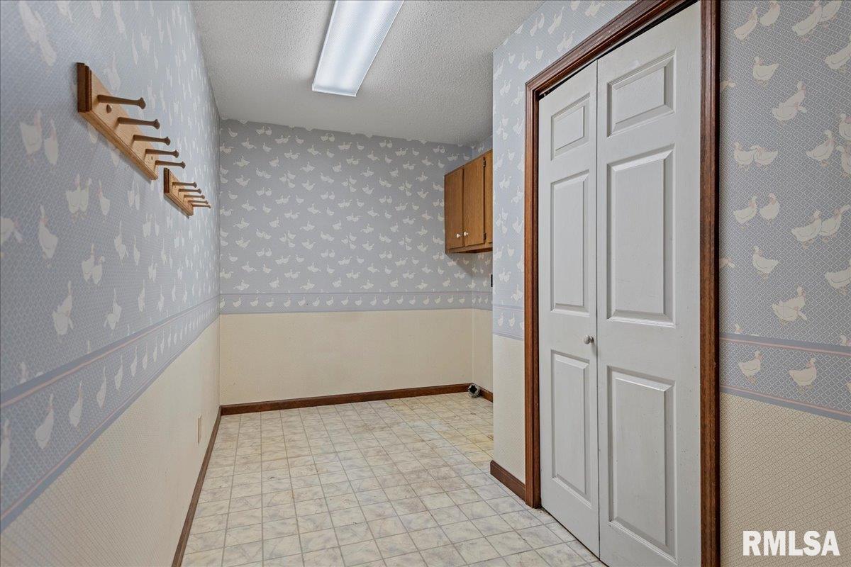 3116 Kensington Drive Springfield, IL 62702 - Photo 24 of 49