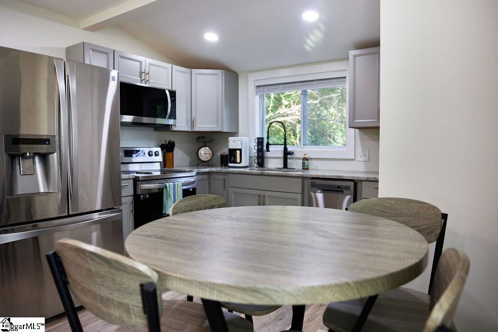 4 Lindberg Avenue Greenville, SC 29601 - Photo 20 of 36