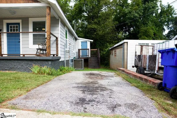 $2,175 | 4 Lindberg Avenue, Greenville, SC 29601