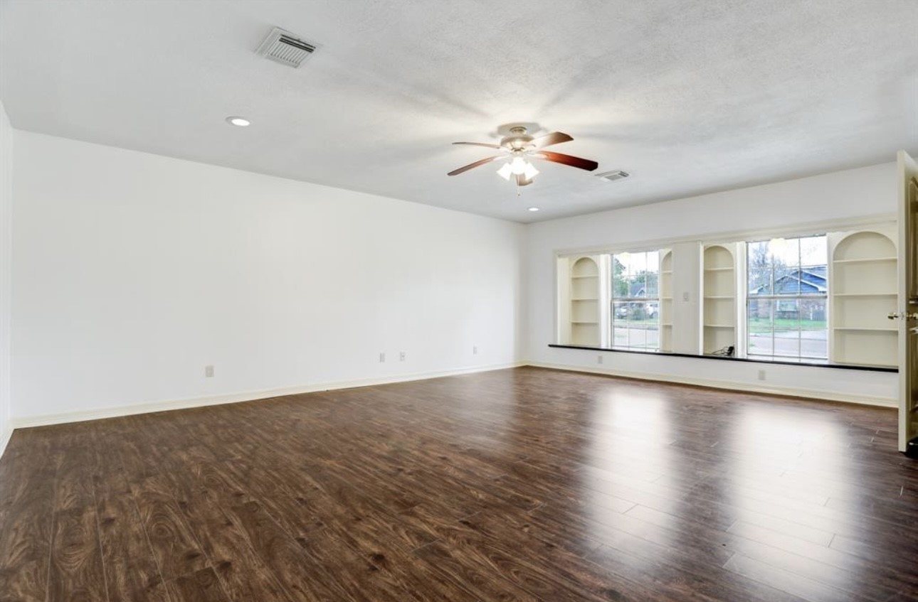 10207 Rambling Trail Houston, TX 77089 - Photo 9 of 20