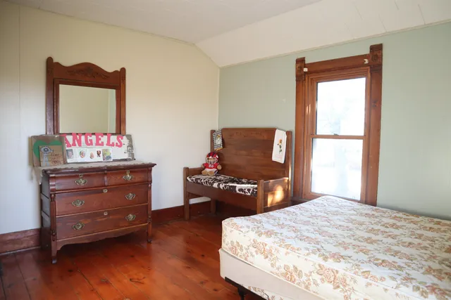 $425,000 | 20482 Rennick Road, Shullsburg, WI 53586