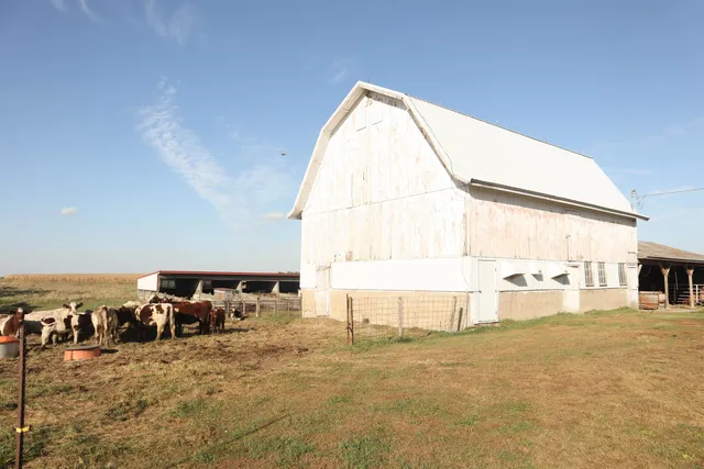 $425,000 | 20482 Rennick Road, Shullsburg, WI 53586