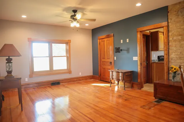 $425,000 | 20482 Rennick Road, Shullsburg, WI 53586