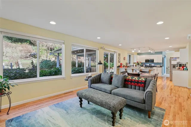 $1,500,000 | 20728 Southeast 119th Street, Issaquah, WA 98027