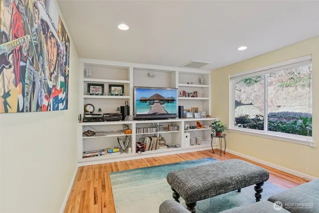 $1,500,000 | 20728 Southeast 119th Street, Issaquah, WA 98027