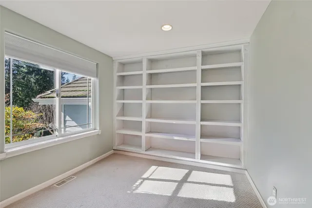 $1,500,000 | 20728 Southeast 119th Street, Issaquah, WA 98027