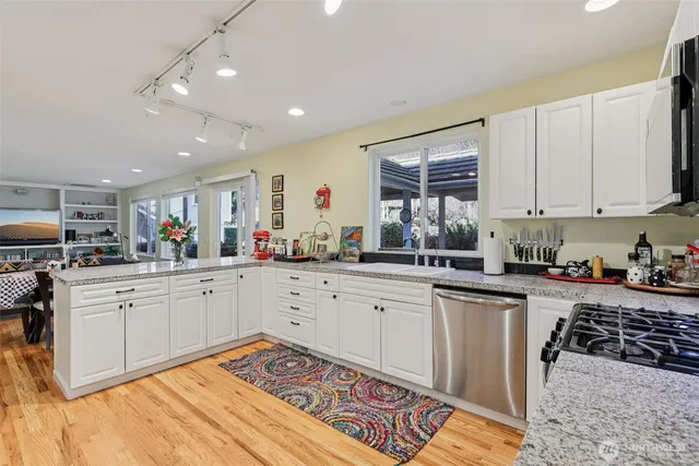 $1,500,000 | 20728 Southeast 119th Street, Issaquah, WA 98027