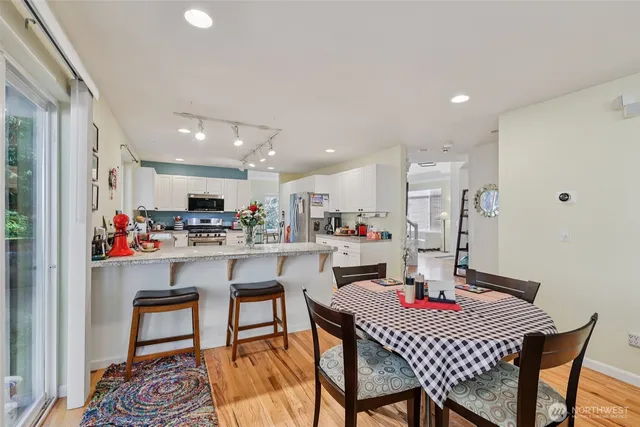 $1,500,000 | 20728 Southeast 119th Street, Issaquah, WA 98027