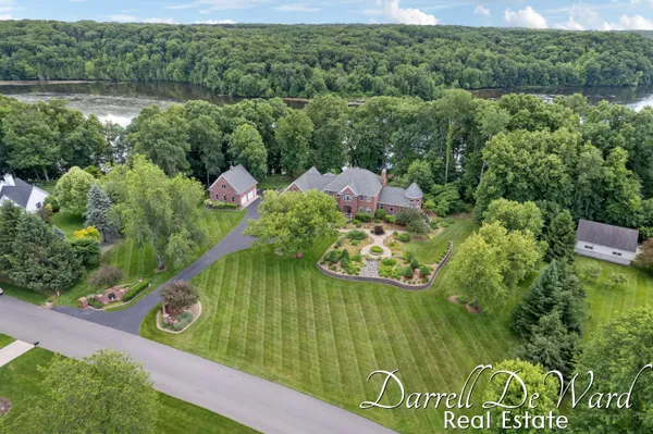 $1,600,000 | 13850 Thompson Drive Northeast, Lowell, MI 49331