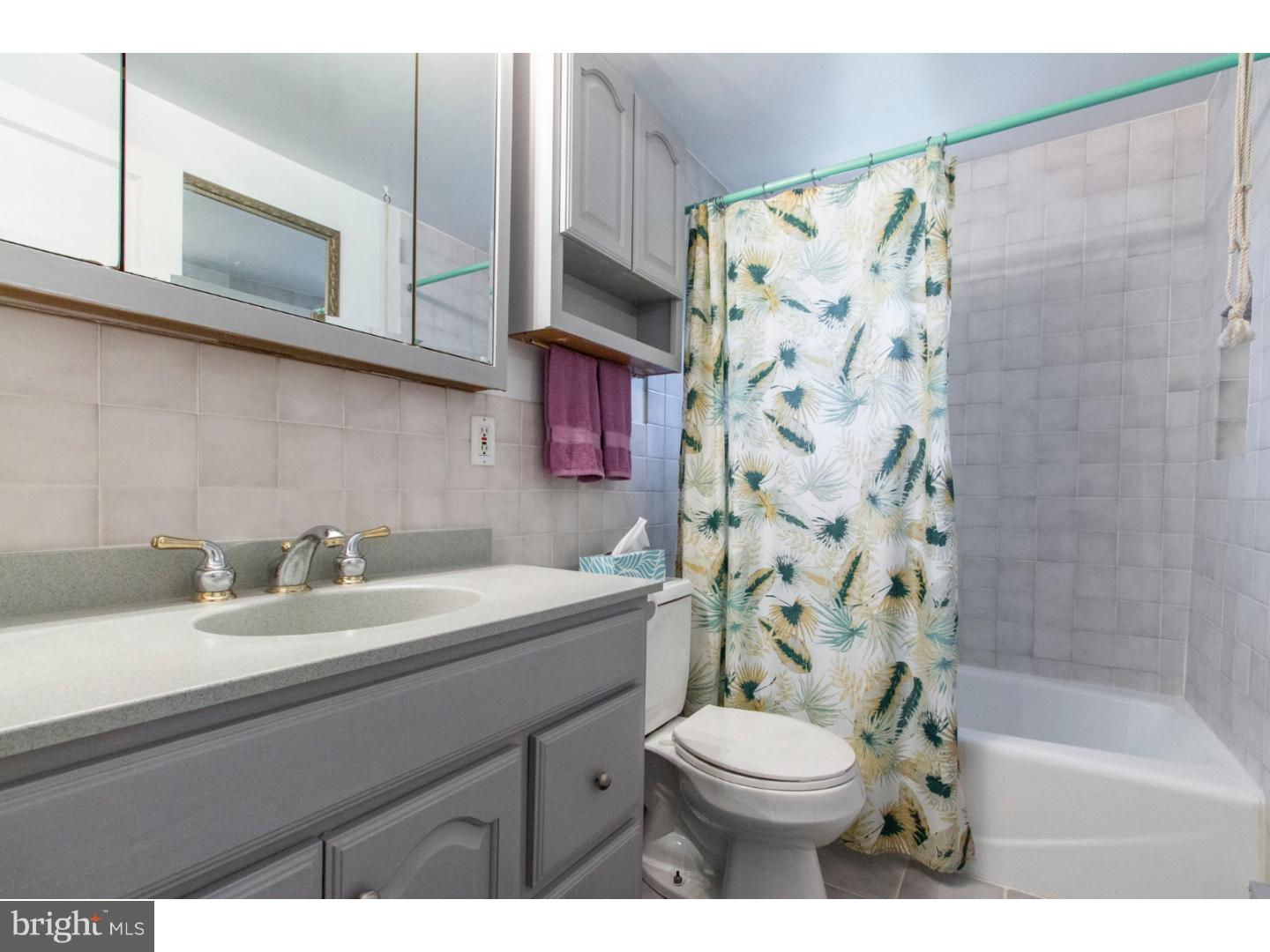343 Locust Road Abington, PA 19038 - Photo 22 of 25 Bathroom