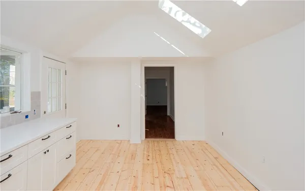 $3,600 | 8 Pleasant Street, Unit 1, Newport, RI 02840