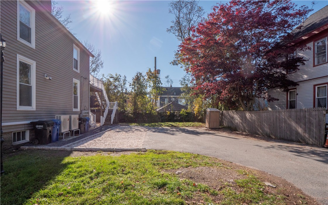 8 Pleasant Street, Unit 1 Newport, RI 02840 - Photo 3 of 38