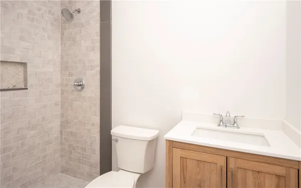 $3,600 | 8 Pleasant Street, Unit 1, Newport, RI 02840