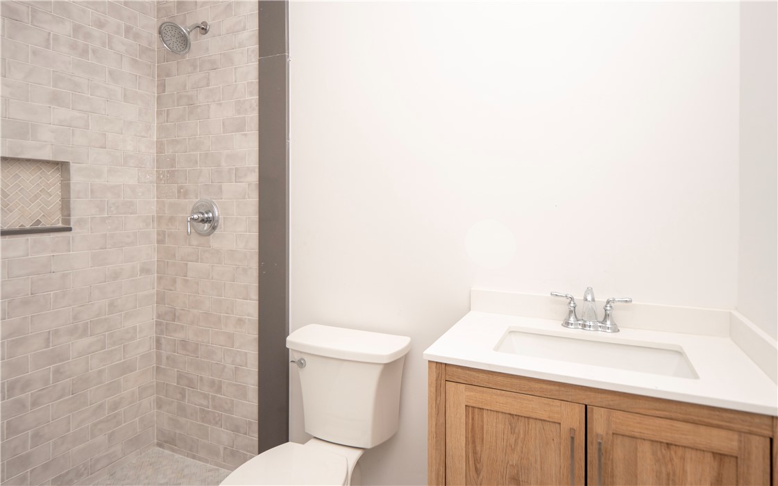 8 Pleasant Street, Unit 1 Newport, RI 02840 - Photo 36 of 38