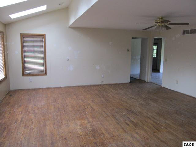 14379 North Lewis Road Clio, MI 48420 - Photo 3 of 9 42442-2.JPG