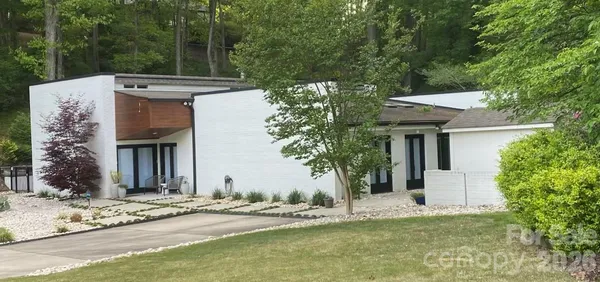 $1,049,000 | 3316 Johnny Cake Lane, Charlotte, NC 28226