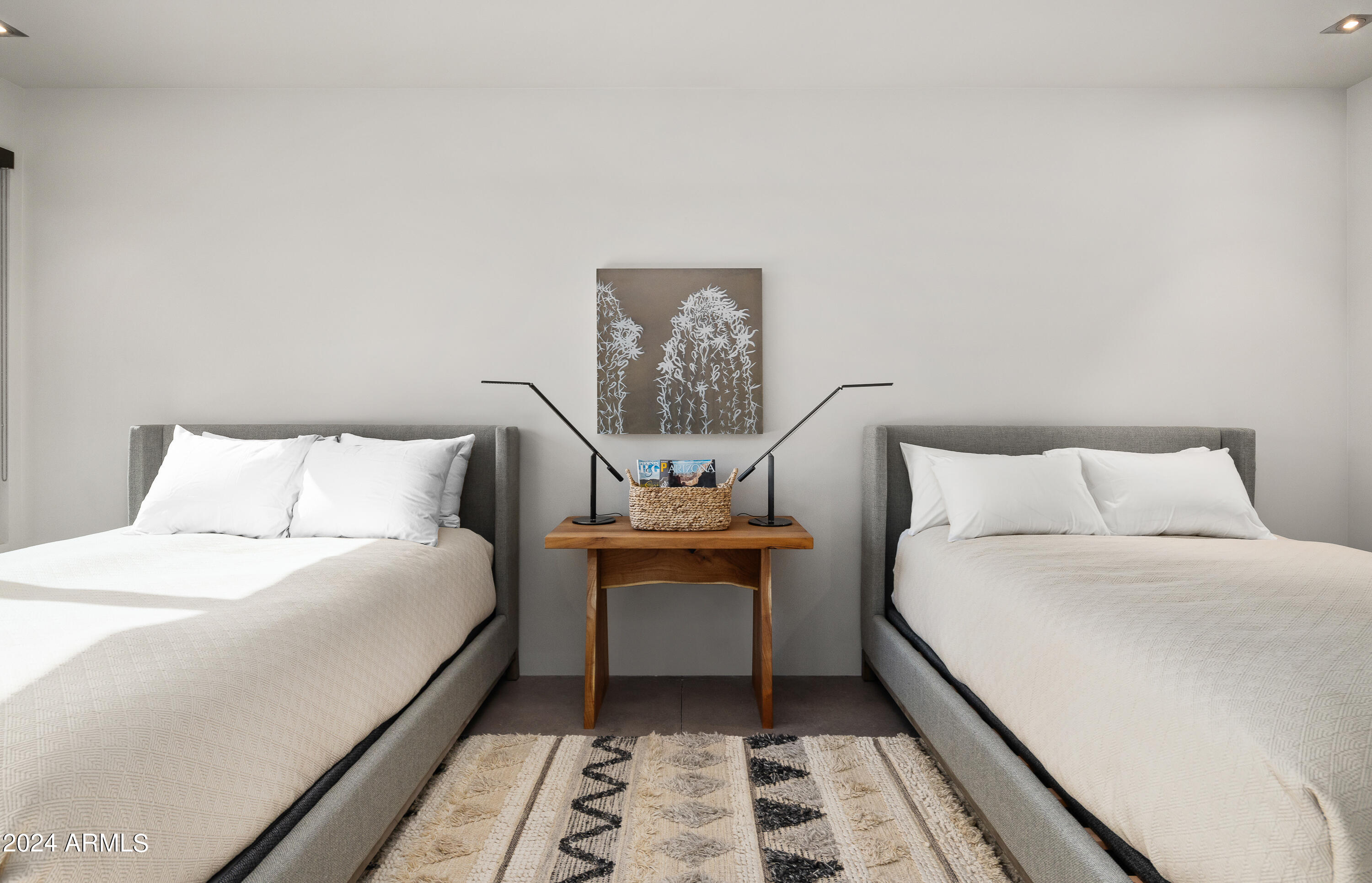 15322 North Sandy Blf Road Fort McDowell, AZ 85264 - Photo 31 of 65 a bedroom with a bed and a lamp