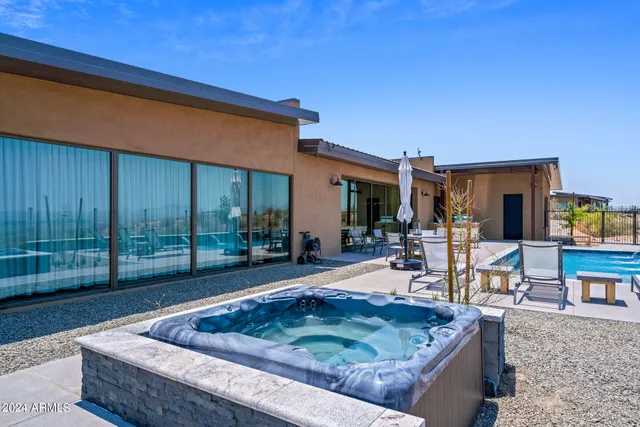 a view of a terrace with sky view
