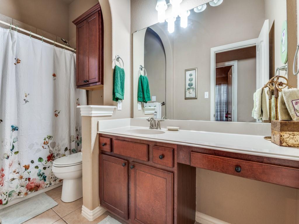 210 Dancing Light Lane Red Oak, TX 75154 - Photo 13 of 20