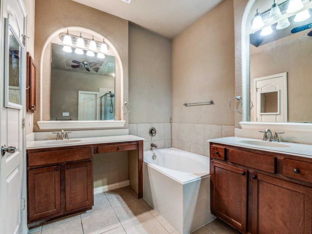 210 Dancing Light Lane Red Oak, TX 75154 - Photo 15 of 20