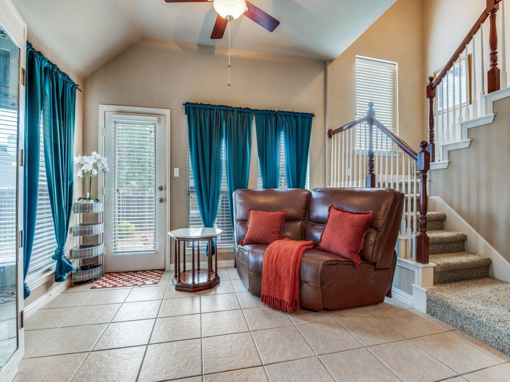 210 Dancing Light Lane Red Oak, TX 75154 - Photo 5 of 20