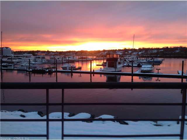 Exterior Front. All year long we have these sunsets !