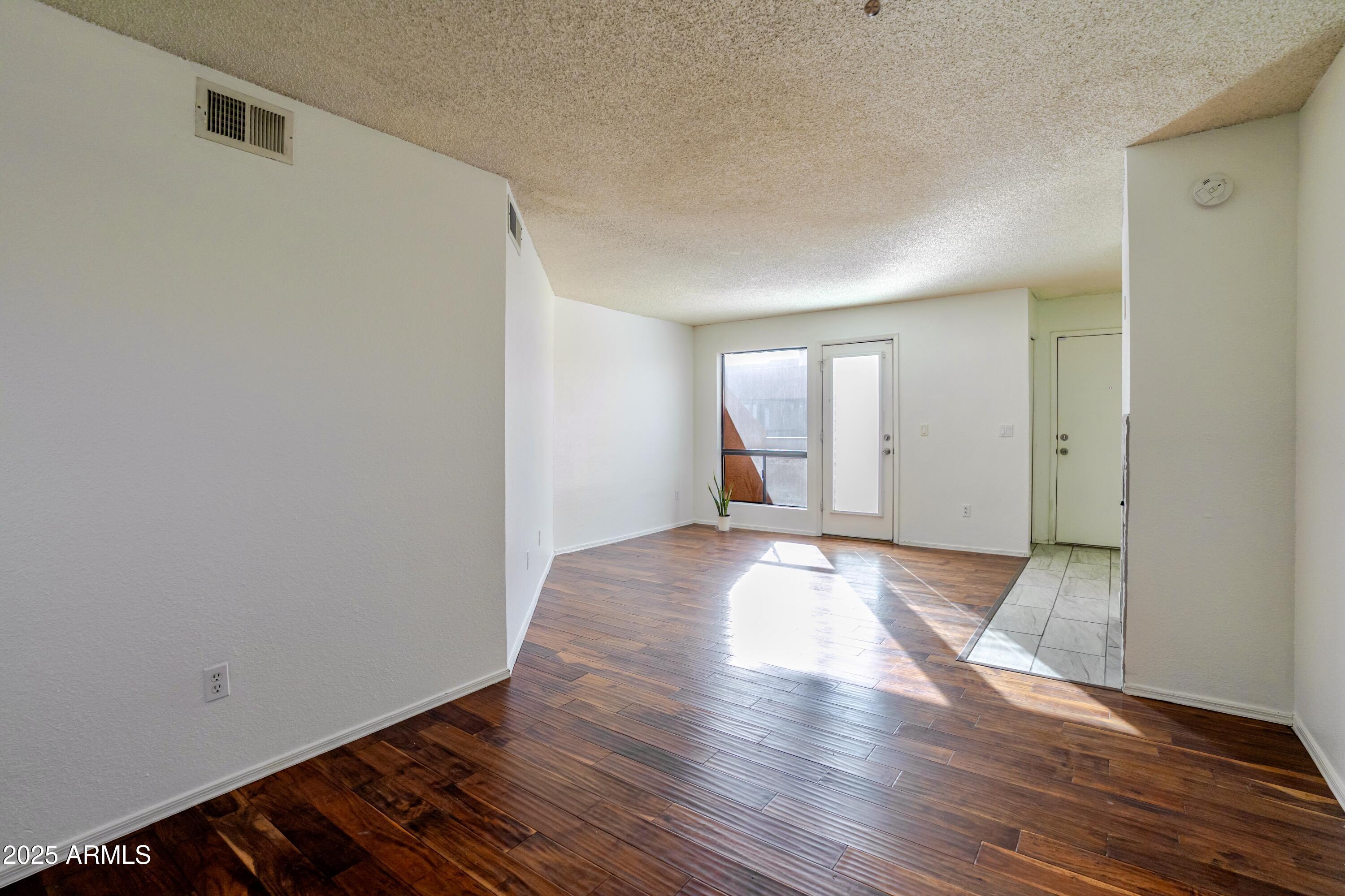 11640 North 51st Avenue, Unit 250 Glendale, AZ 85304 - Photo 6 of 26 11640 N 51st-04