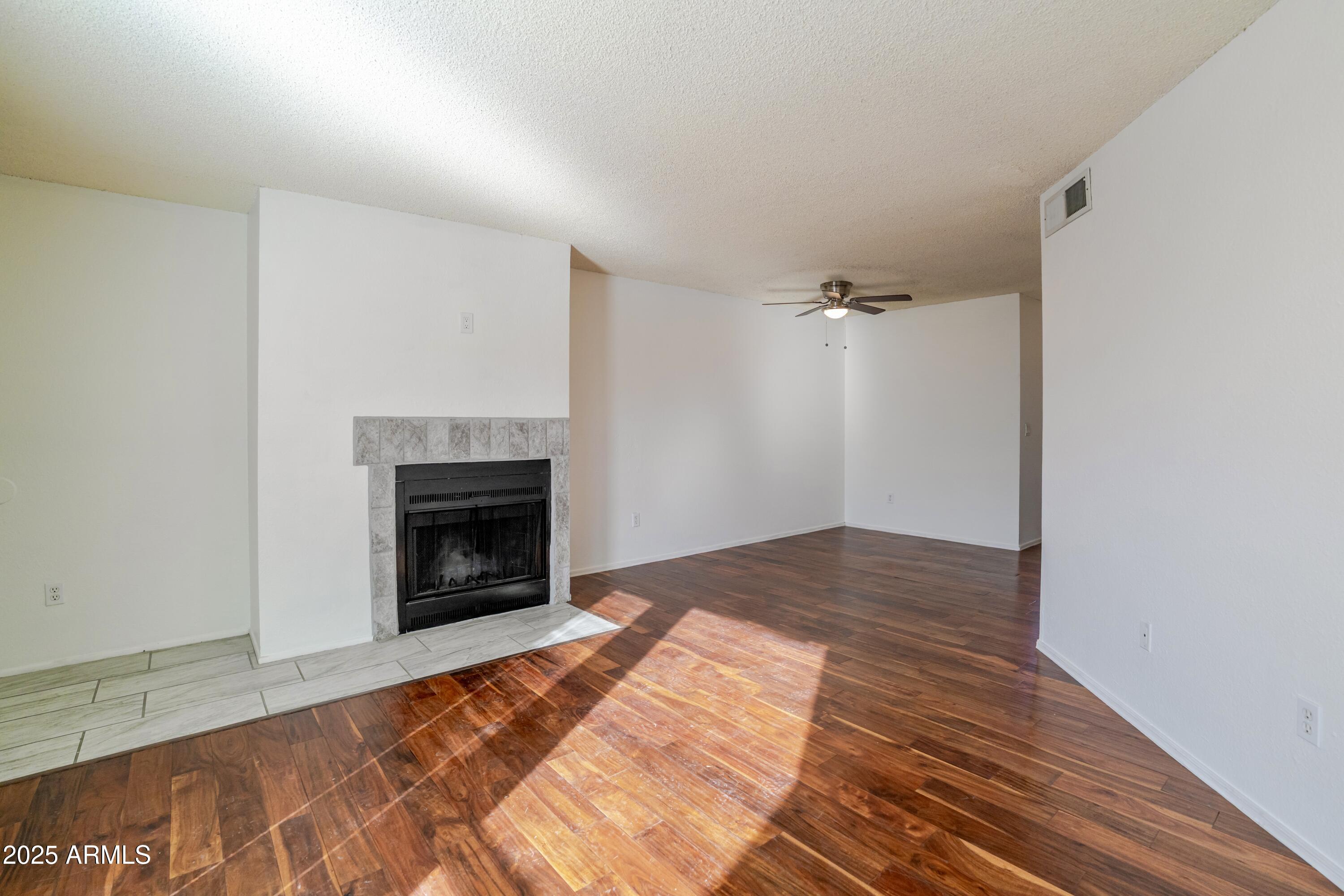 11640 North 51st Avenue, Unit 250 Glendale, AZ 85304 - Photo 9 of 26 11640 N 51st-03