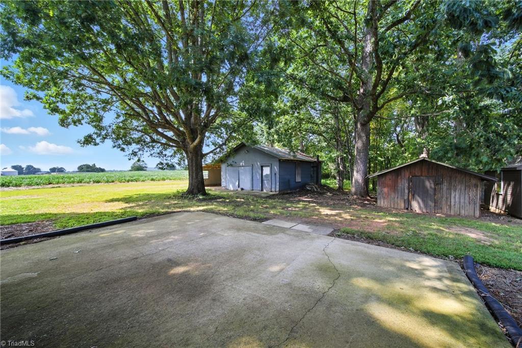 856 Haynes Road Elkin, NC 28621 - Photo 8 of 28