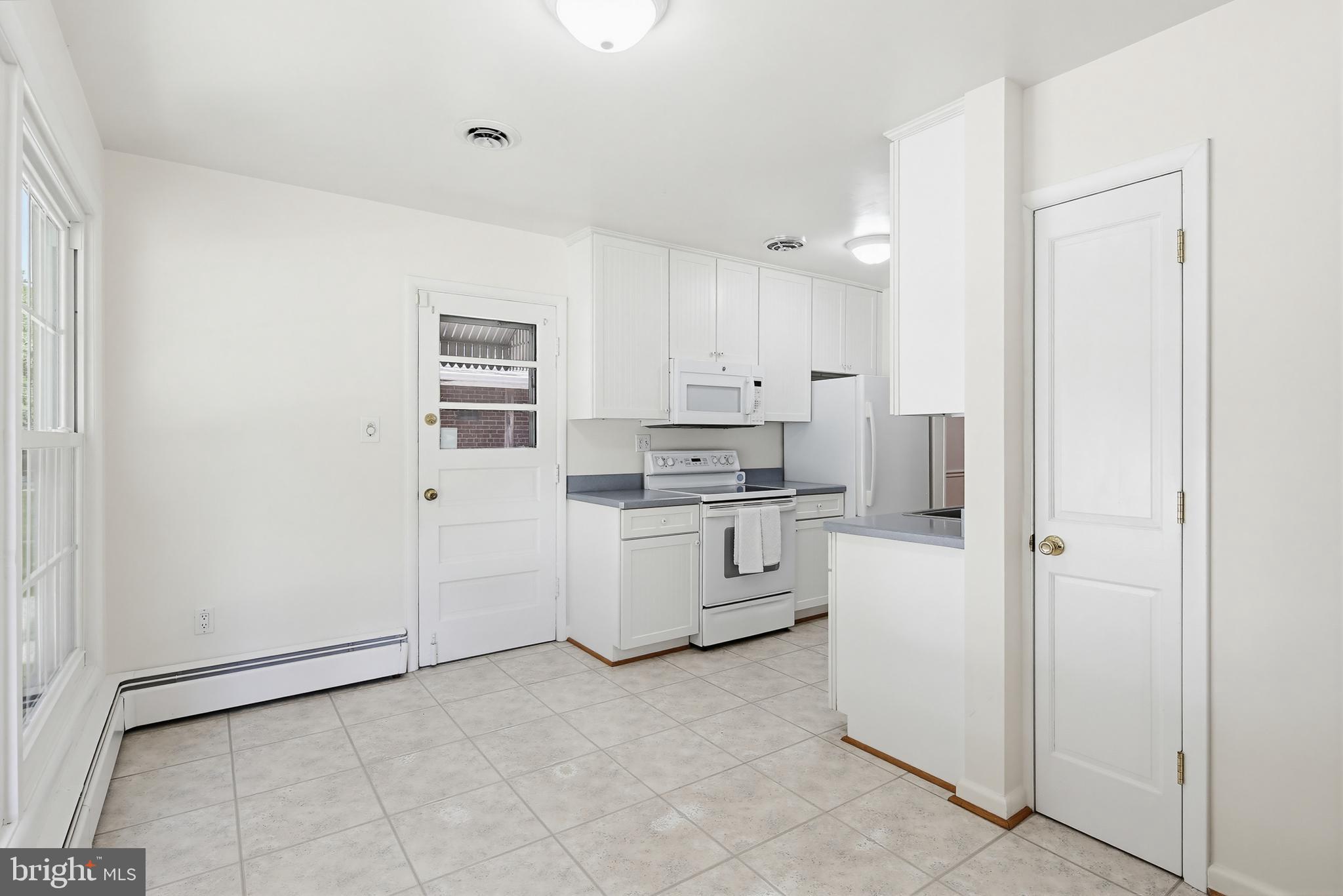 504 Waterford Road Silver Spring, MD 20901 - Photo 9 of 61