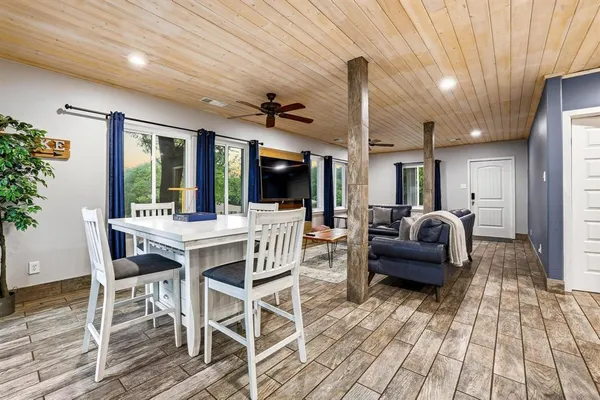 $599,999 | 109 Arkansas Street, Pottsboro, TX 75076