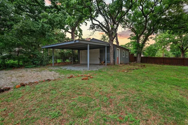 $599,999 | 109 Arkansas Street, Pottsboro, TX 75076