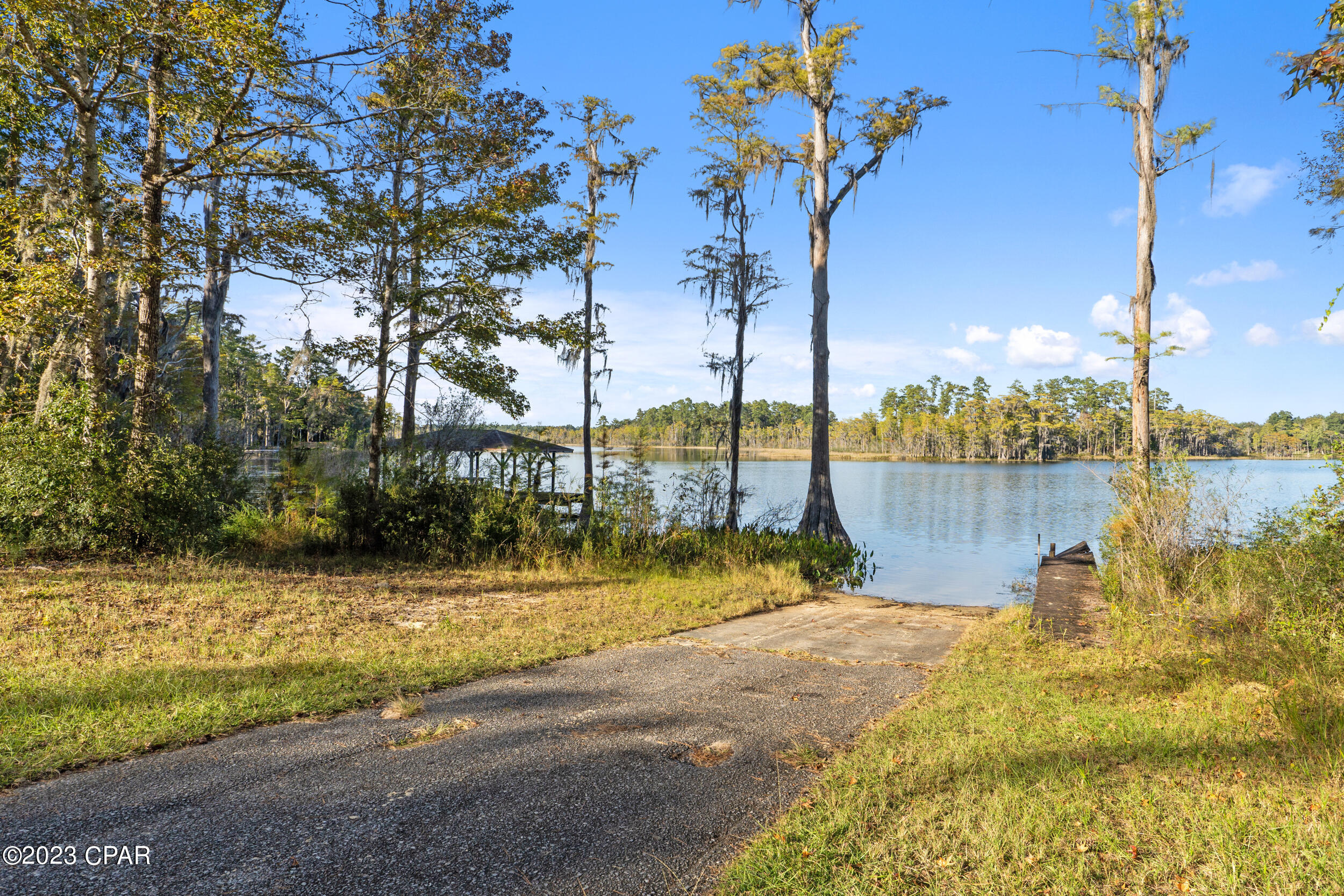 2980 Paradise Lakes Road Chipley, FL 32428 - Photo 4 of 32