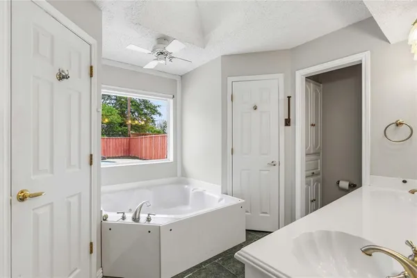 $475,000 | 200 Sunny Crest Drive, Murphy, TX 75094
