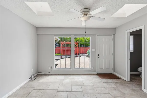 $475,000 | 200 Sunny Crest Drive, Murphy, TX 75094