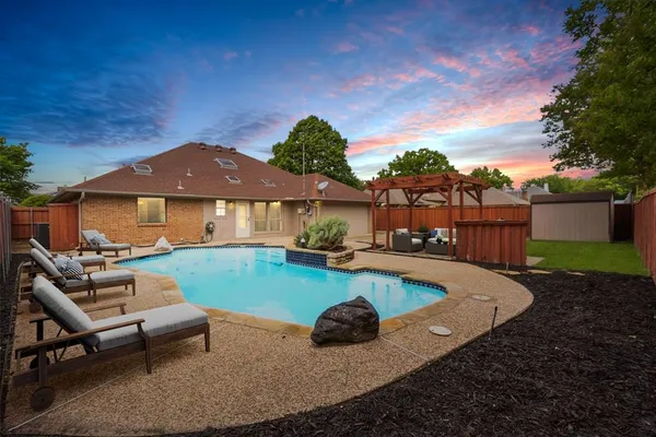 $475,000 | 200 Sunny Crest Drive, Murphy, TX 75094