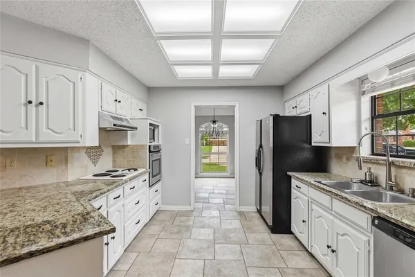$475,000 | 200 Sunny Crest Drive, Murphy, TX 75094