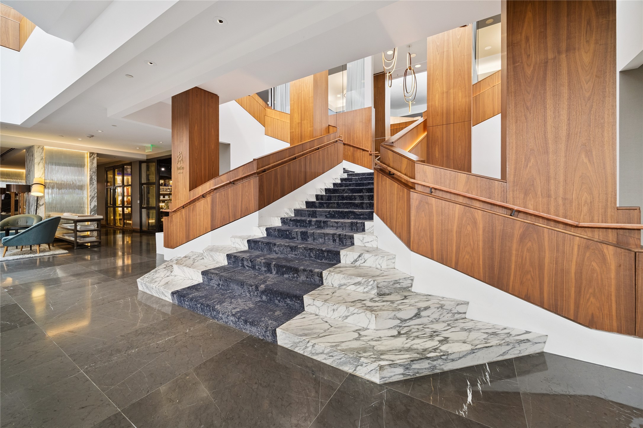 1111 Caroline Street, Unit 2908 Houston, TX 77010 - Photo 21 of 50 a view of entryway