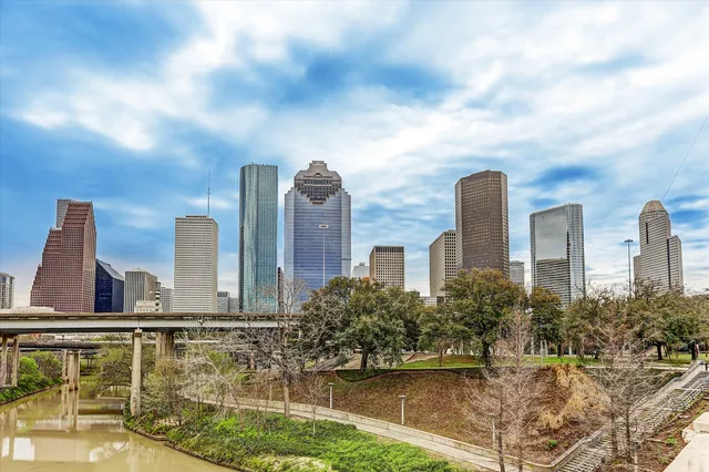 $425,000 | 1111 Caroline Street, Unit 2908, Houston, TX 77010