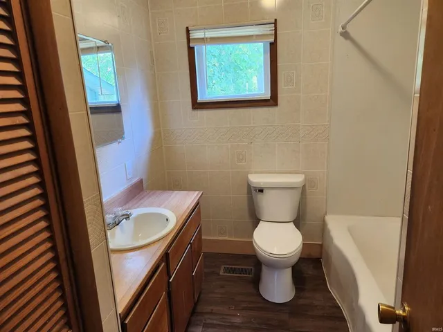 $76,900 | 404 West Indiana Avenue, Eaton, IN 47338