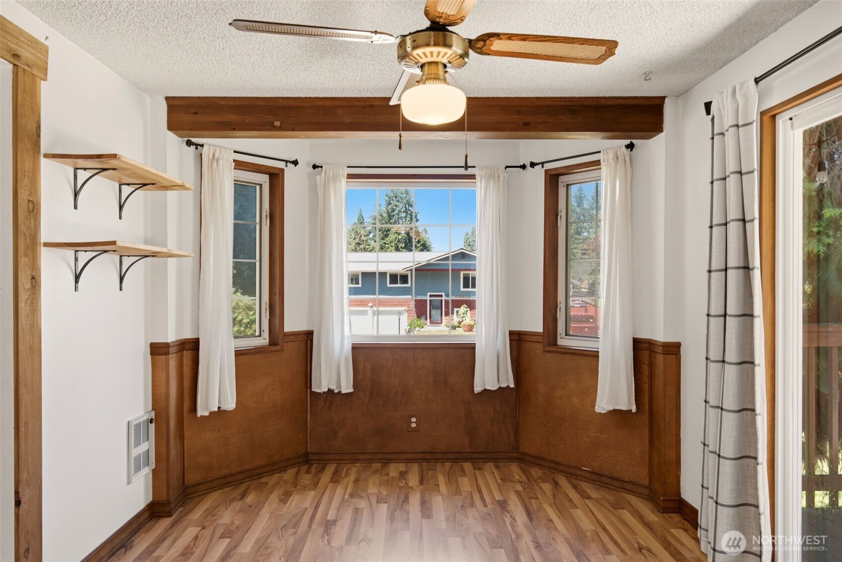 1502 Homann Drive Southeast Lacey, WA 98503 - Photo 13 of 37