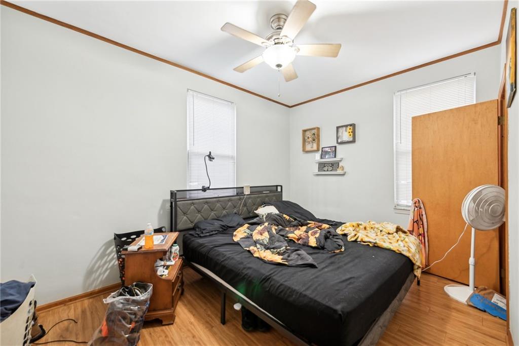 851 Hober Avenue McKees Rocks, PA 15136 - Photo 28 of 32 a living room with furniture