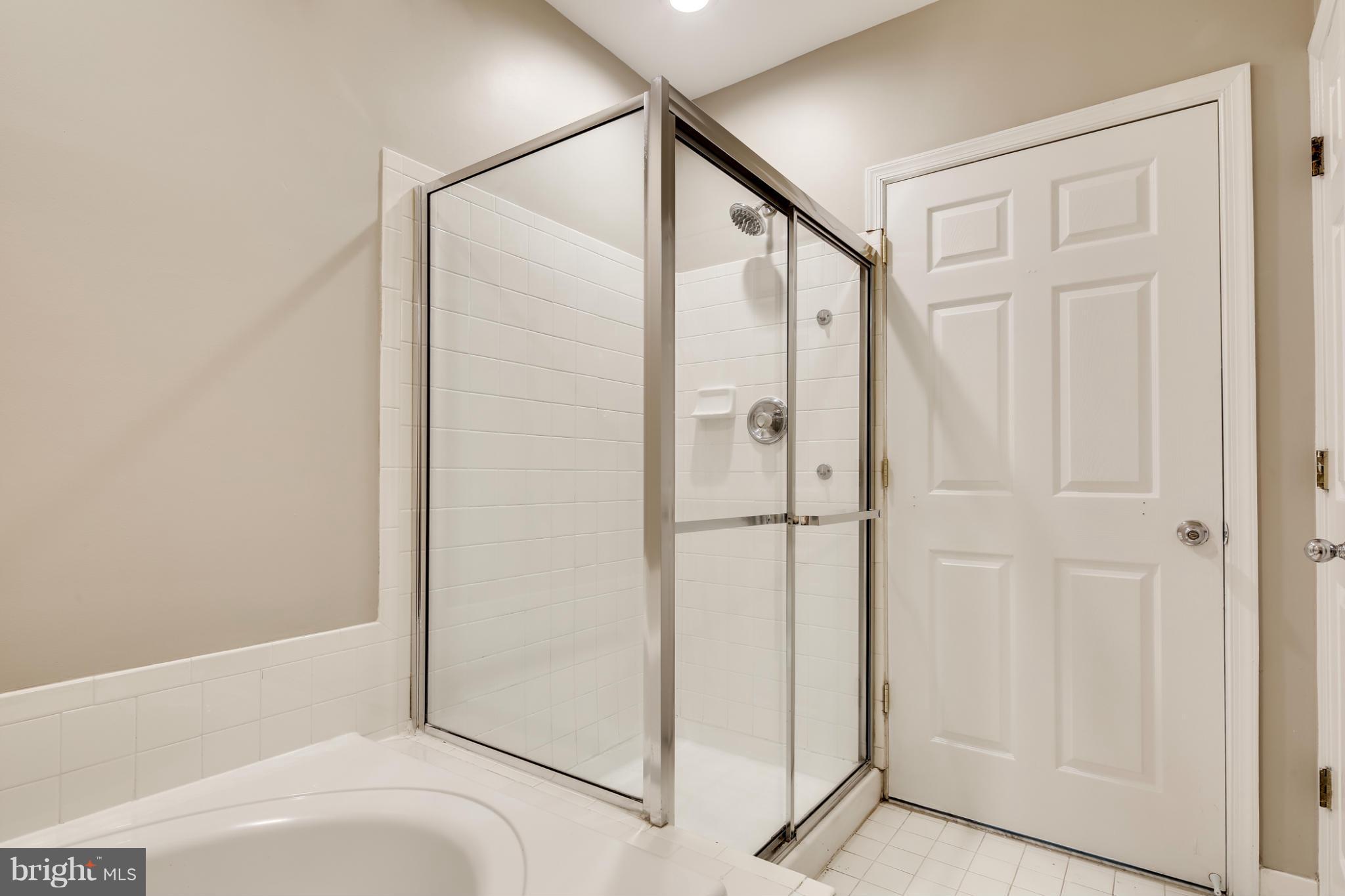 12709 Found Stone Road, Unit 6102 Germantown, MD 20876 - Photo 21 of 25 Bath (Master)