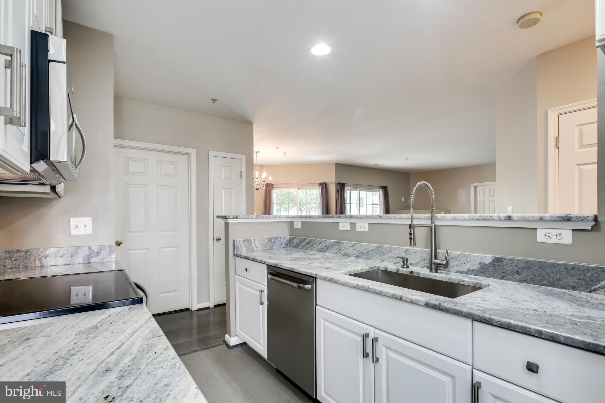 12709 Found Stone Road, Unit 6102 Germantown, MD 20876 - Photo 5 of 25 Kitchen