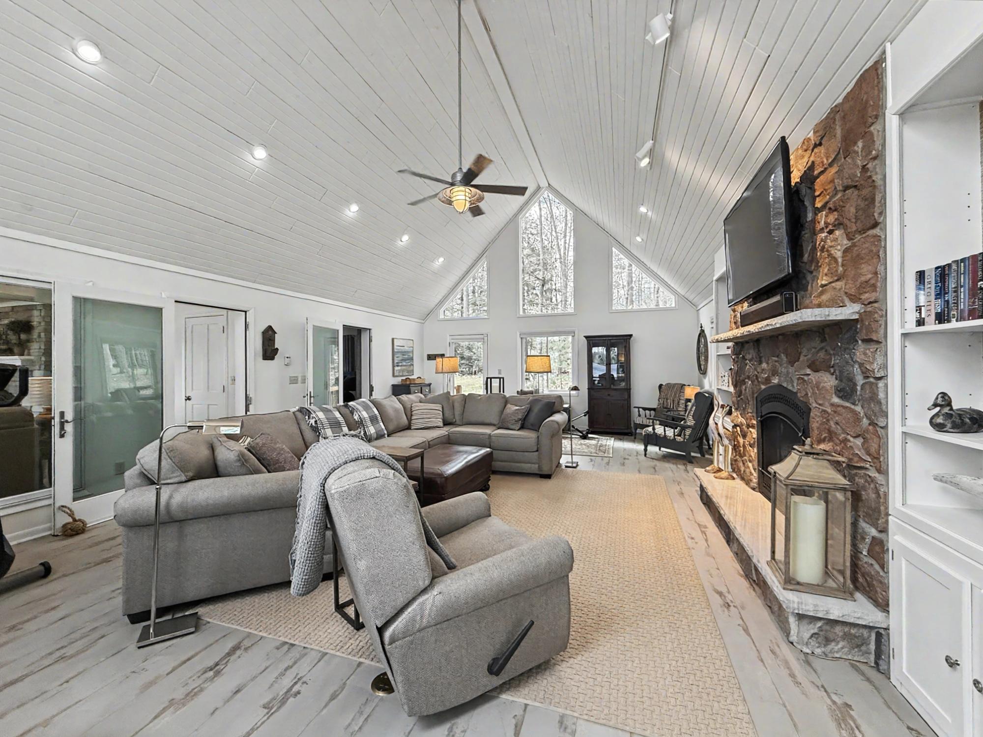 1788 Meta Lake Road Eagle River, WI 54521 - Photo 9 of 49 Gallery Image 9