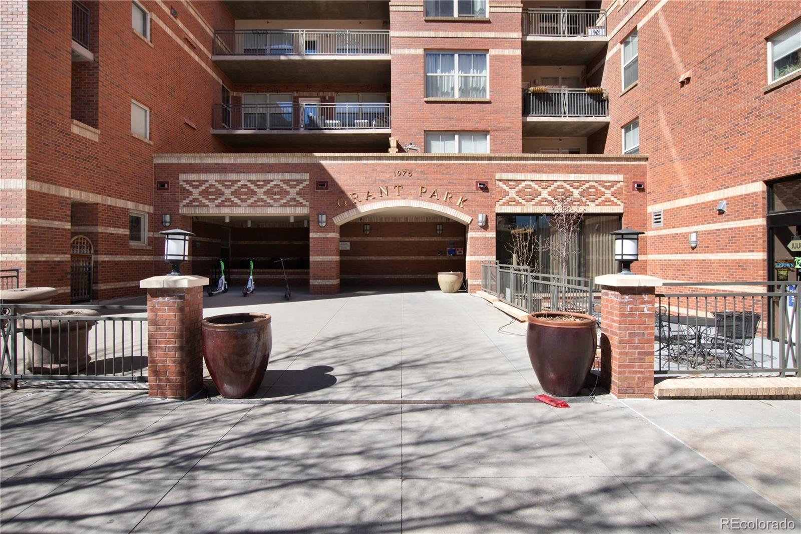 1975 Grant St Unit 813  